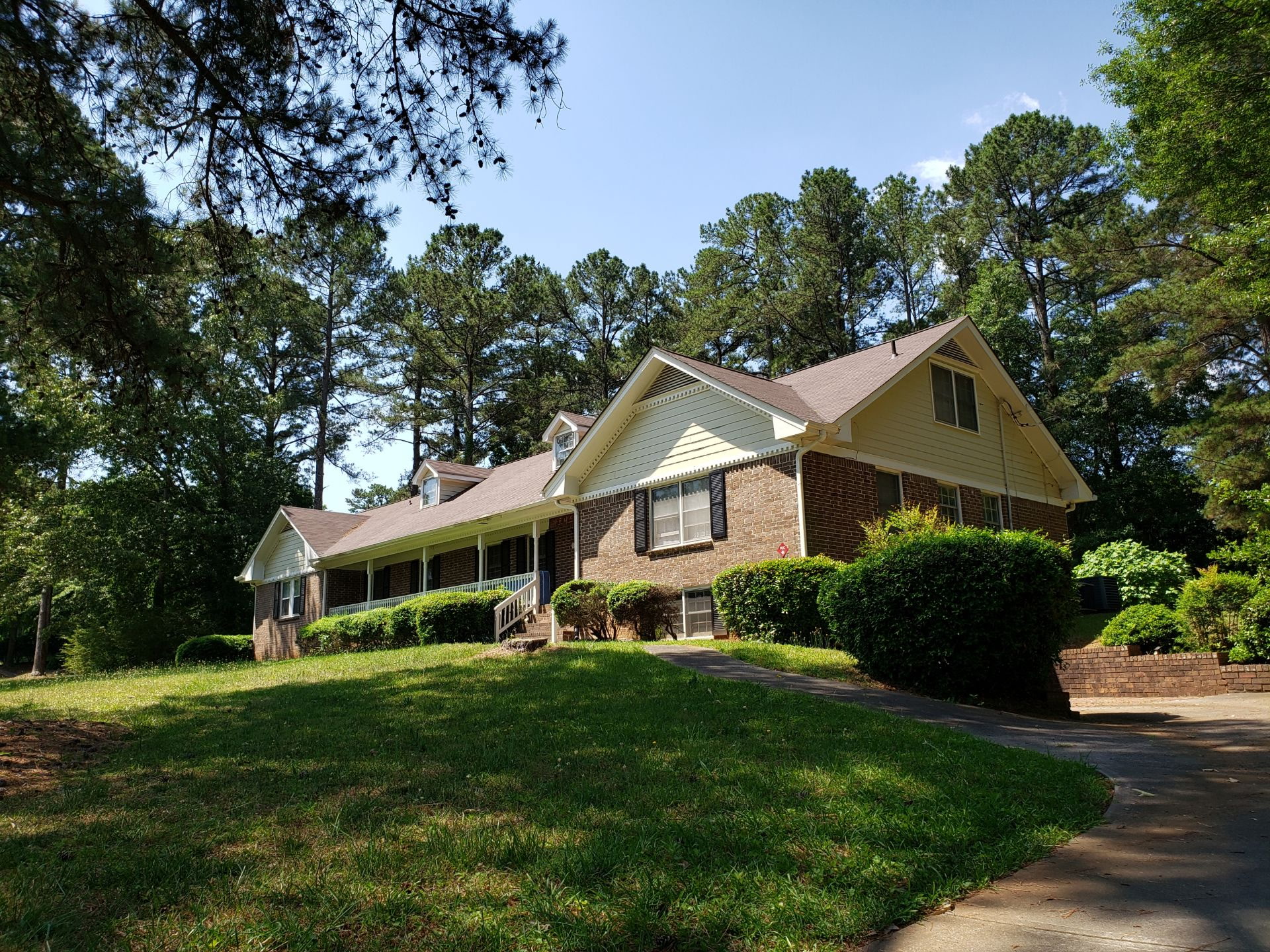Warm and welcoming assisted living at Adonis Personal Care Home in Lawrenceville GA